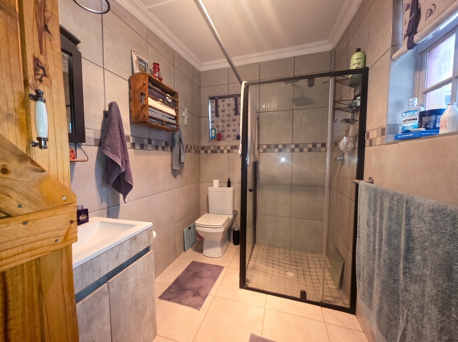2 Bedroom Property for Sale in Napier Western Cape